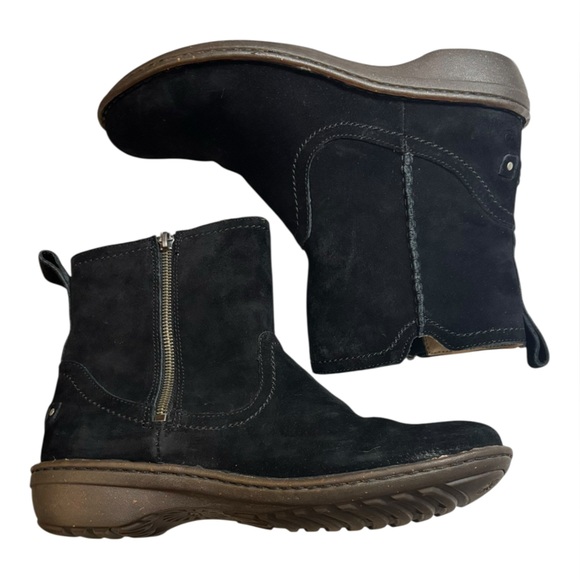 UGG Neevah Black Suede Leather Ankle Boots Fur Lined Boots Women’s Size 10 - Picture 11 of 14